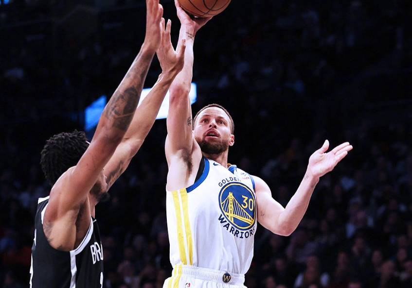 包含桑托斯关键战临场应变，志在社区盾名次提升，更衣室稳定，训练强度显著提升的词条