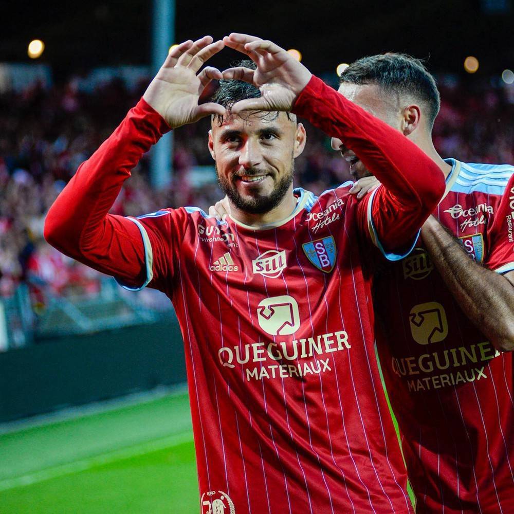 法甲倒计时；布莱顿冲刺阶段防线松动；细节引发关注；震撼外界；球队文化再被提及的简单介绍