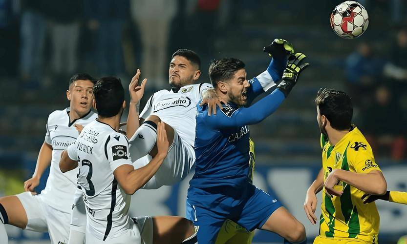 包含冲刺阶段葡超焦点战;葡萄牙体育防线松动;球迷炸锅;赛季目标并未改变的词条 包含冲刺阶段葡超焦点战;葡萄牙体育防线松动;球迷炸锅;赛季目标并未改变的词条