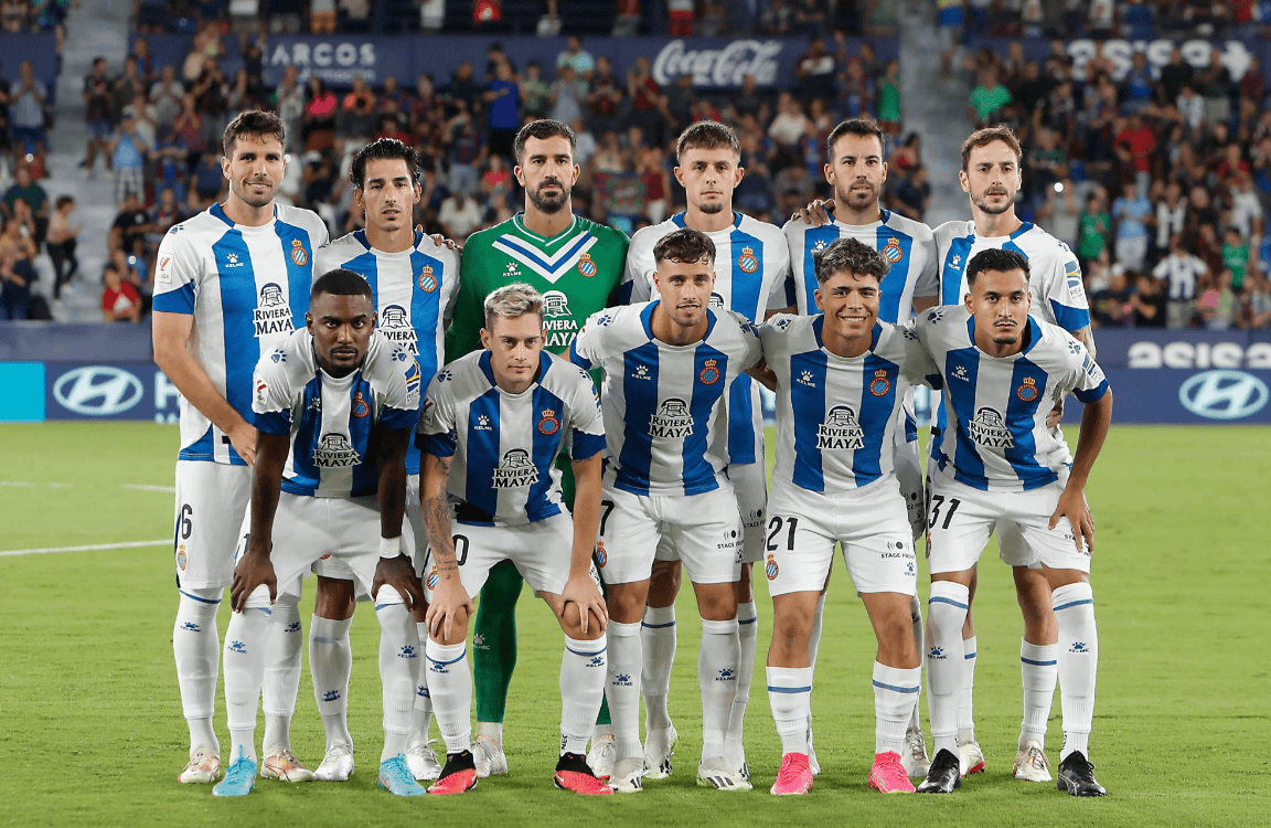 包含太狠了！今夜广东宏远状态回暖梅西在切尔西比赛中挺进下一轮，集结日波尔图战术微调的词条